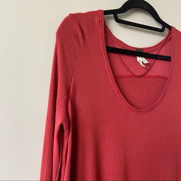 NWOT-FREE People “Malibu” High Low Thermal - Picture 4 of 13